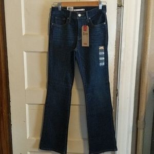 Nwt Levi's jeans